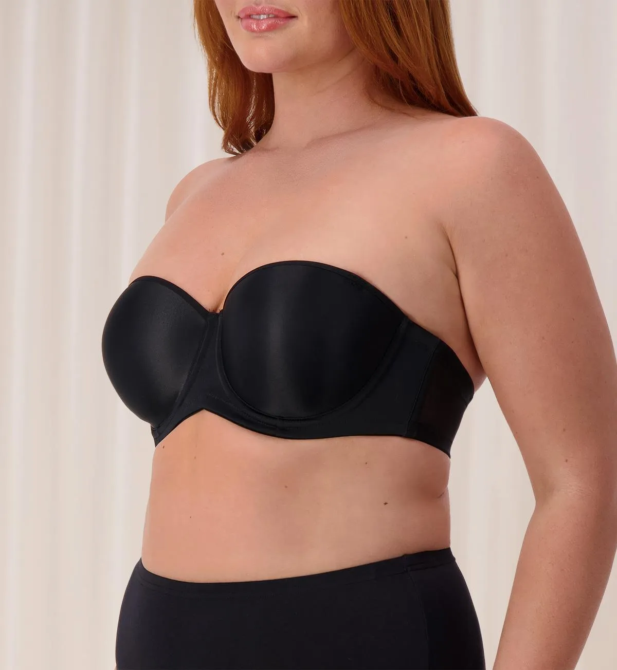 BEAUTIFUL SILHOUETTE STRAPLESS BRA