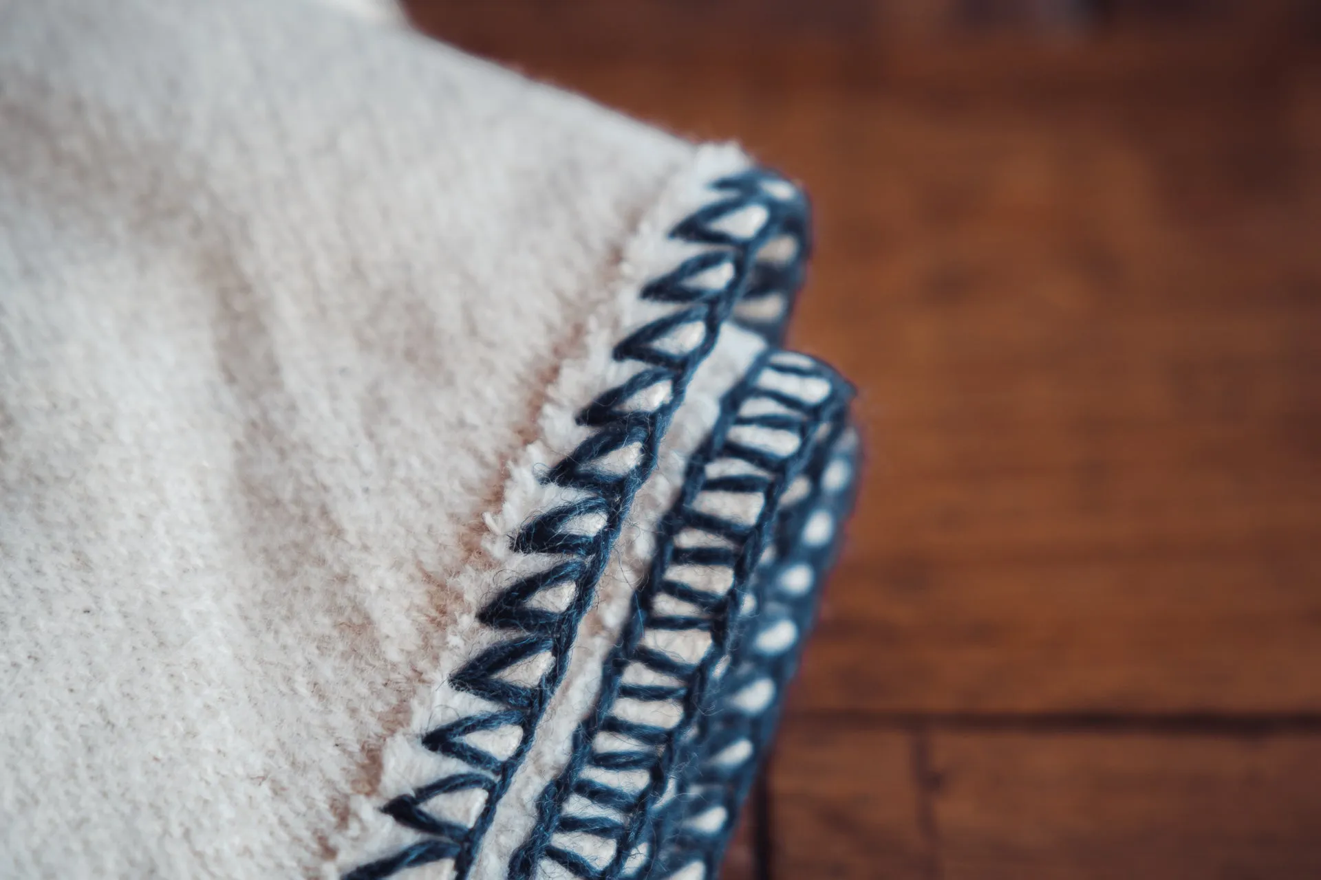 Blanket: Organic eco-cotton, Indigo trim - BL64