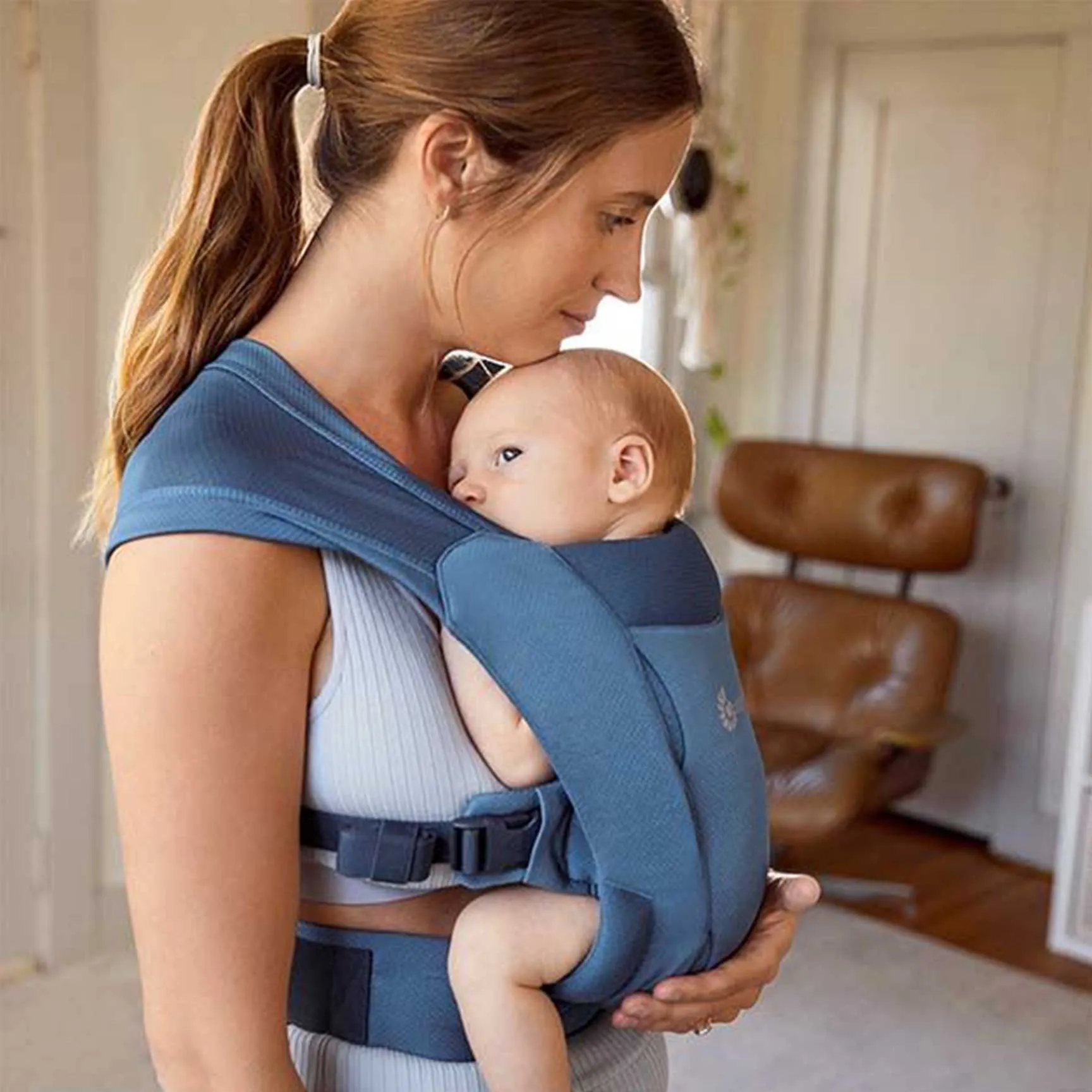 Ergobaby Embrace Soft Air Mesh in Blue