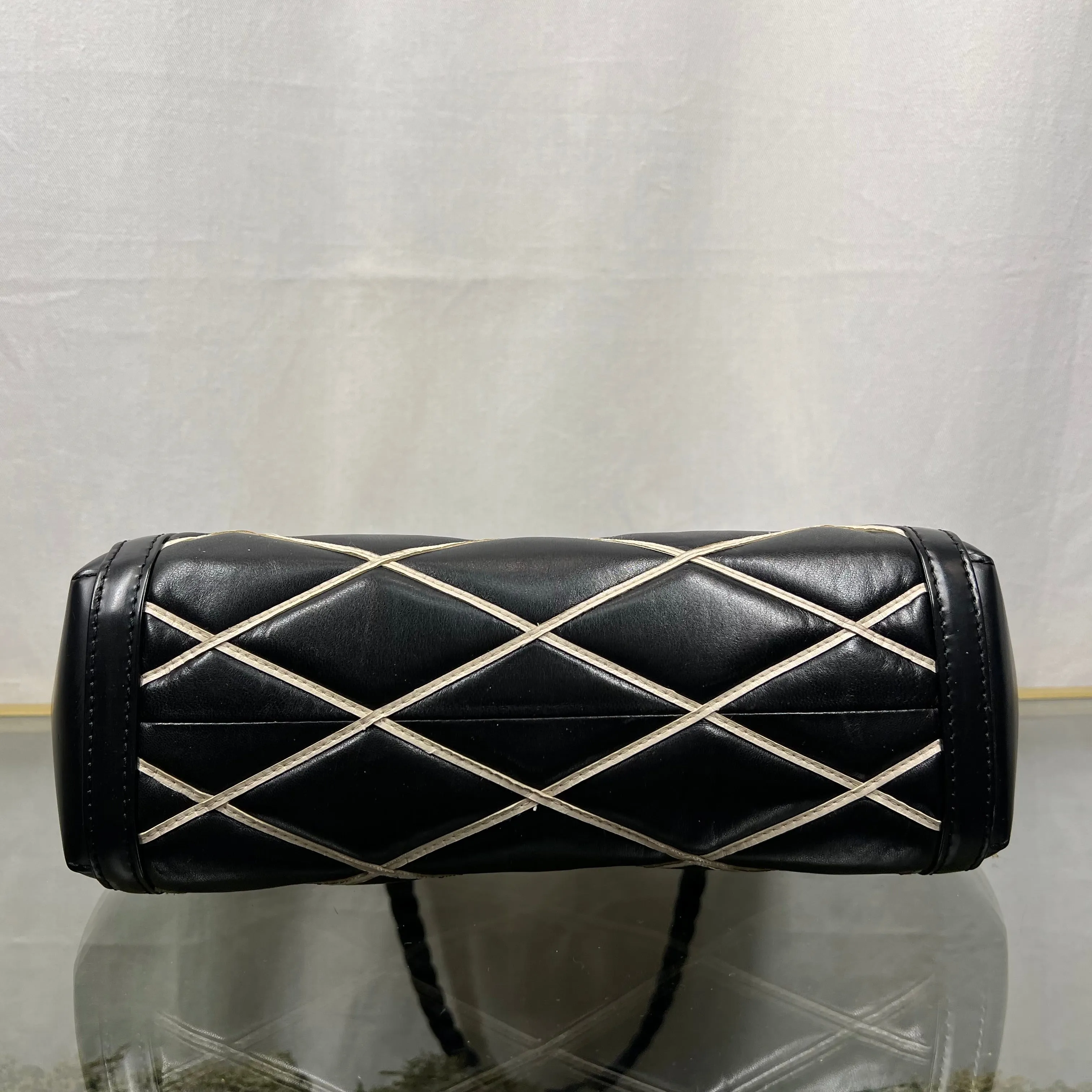 LOUIS VUITTON Malletage Pochette Black White Quilted Lambskin Shoulder Bag