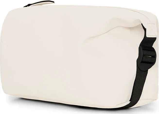 Rains Hilo Wash Bag W3 Dune | Buy Rains Hilo Wash Bag W3 Dune here | Outnorth