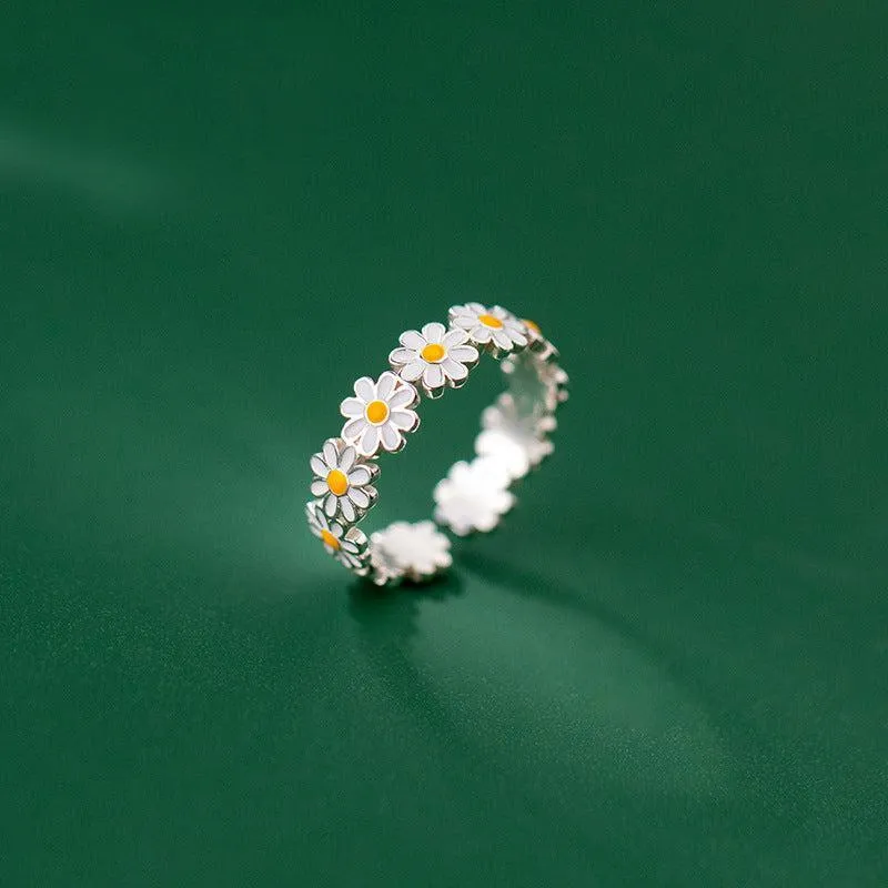 The Blooming Daisy Ring