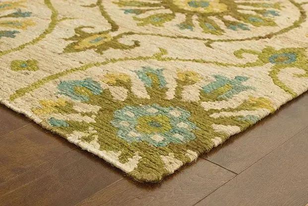 Tommy Bahama Valencia 57701 Beige / Green Rug