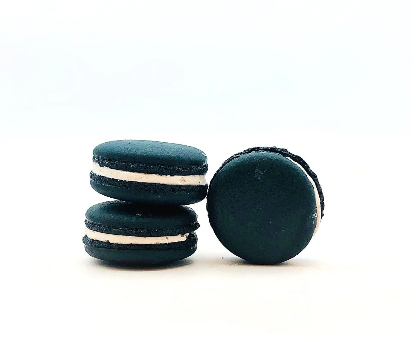 Vegan Blackcurrant Macarons