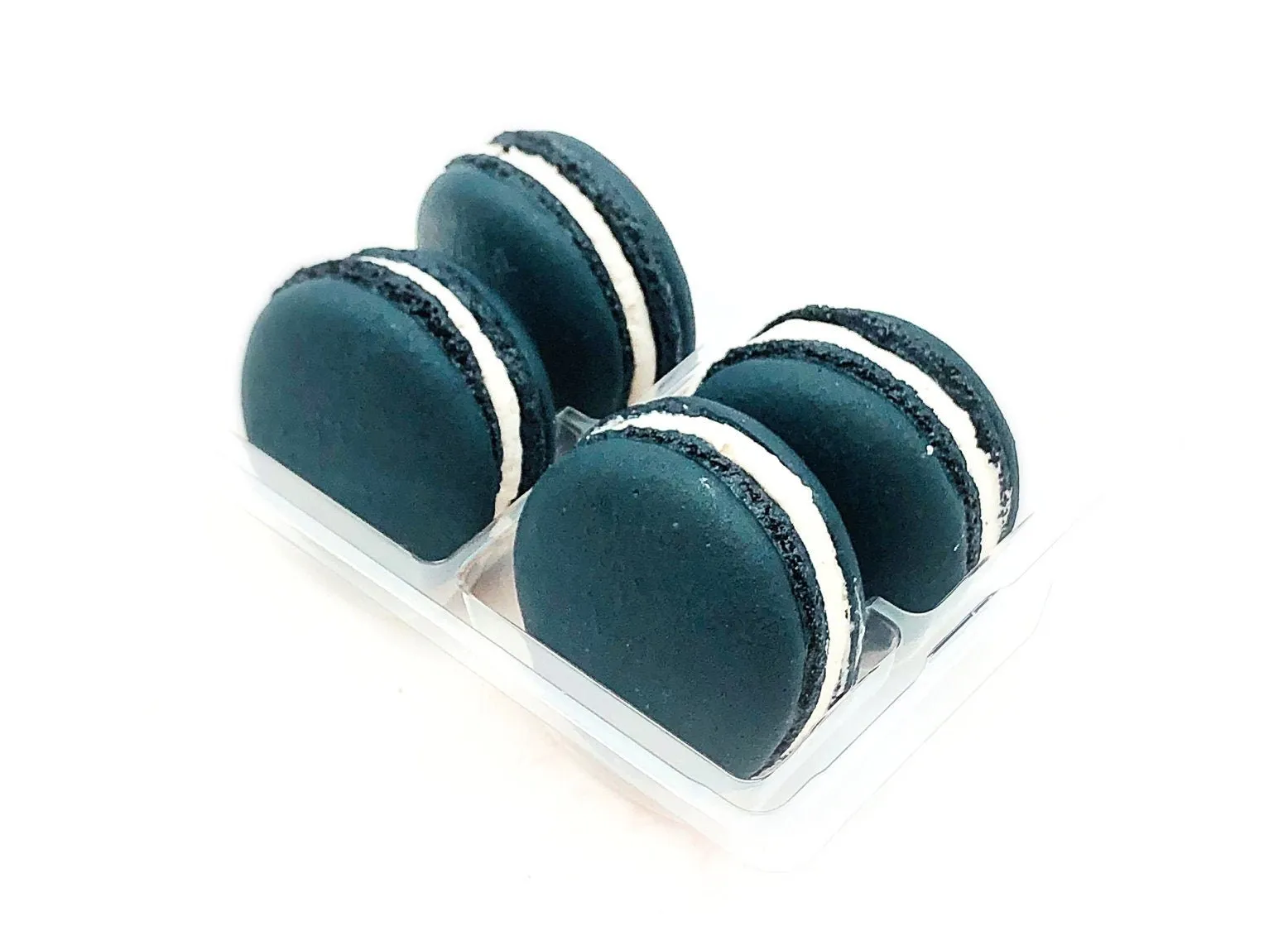 Vegan Blackcurrant Macarons