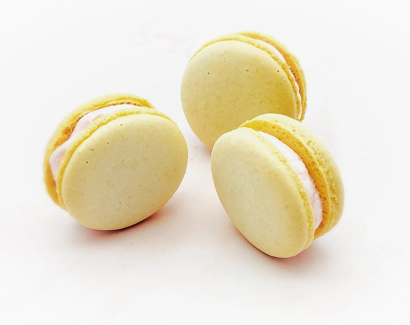 Vegan Elderflower Macarons