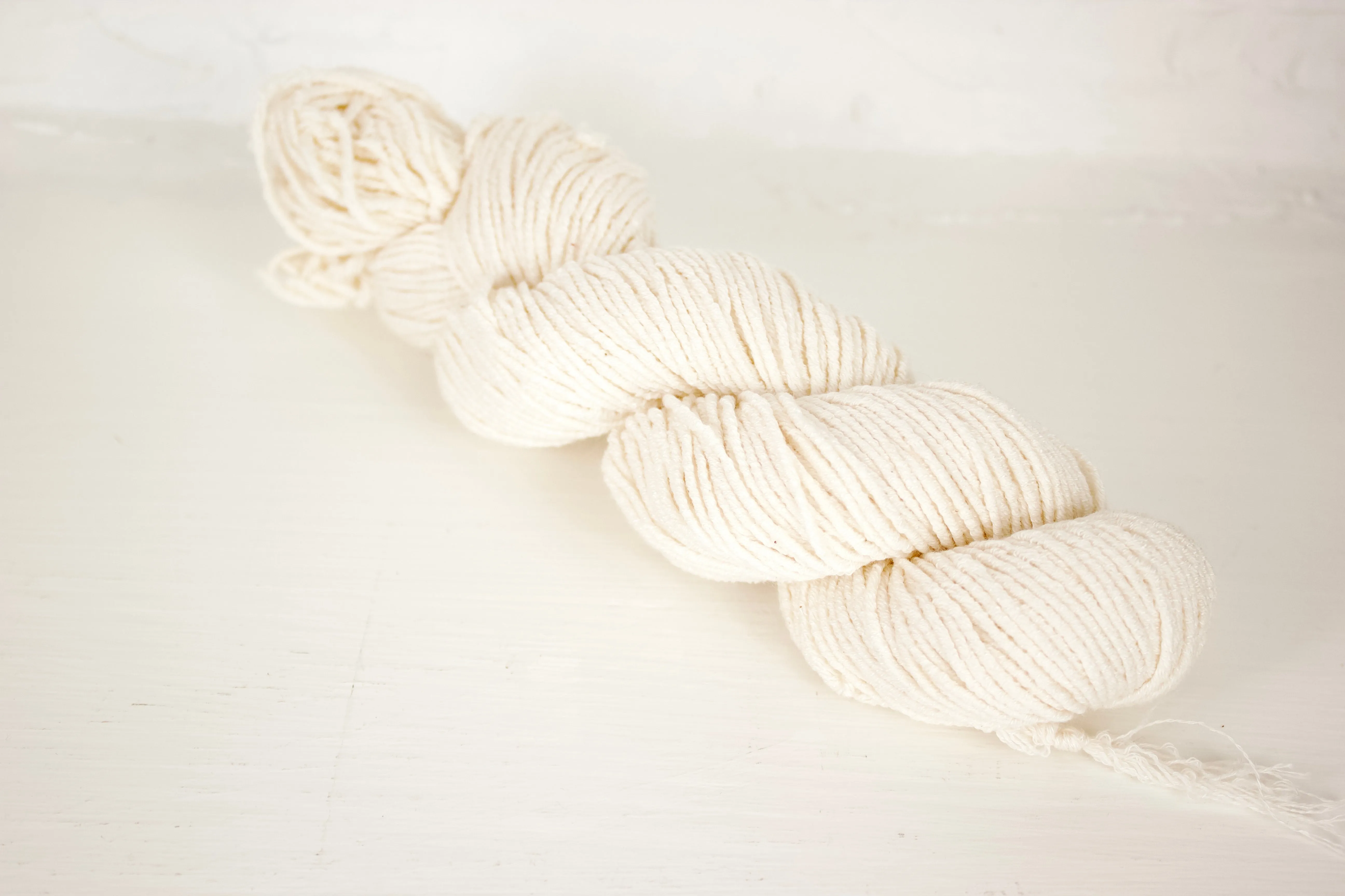 Wholesale Hyades - Vegan Stretchy Worsted Yarn Base for Dyers, undyed ecru, tencel, organic cotton, elastic